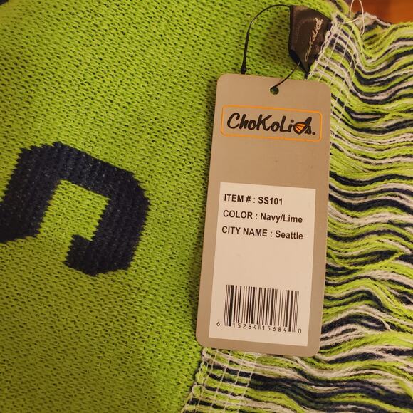 NWT ChoKoLids Seattle Seahawks NFL Reversible Scarf - Picture 2 of 9